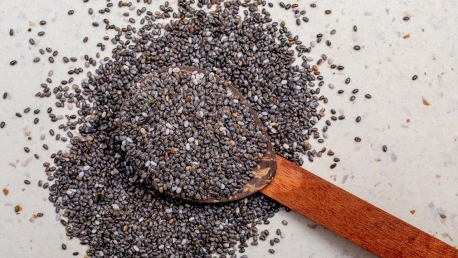 Balancing Benefits and Risks of Daily Chia Seed Intake